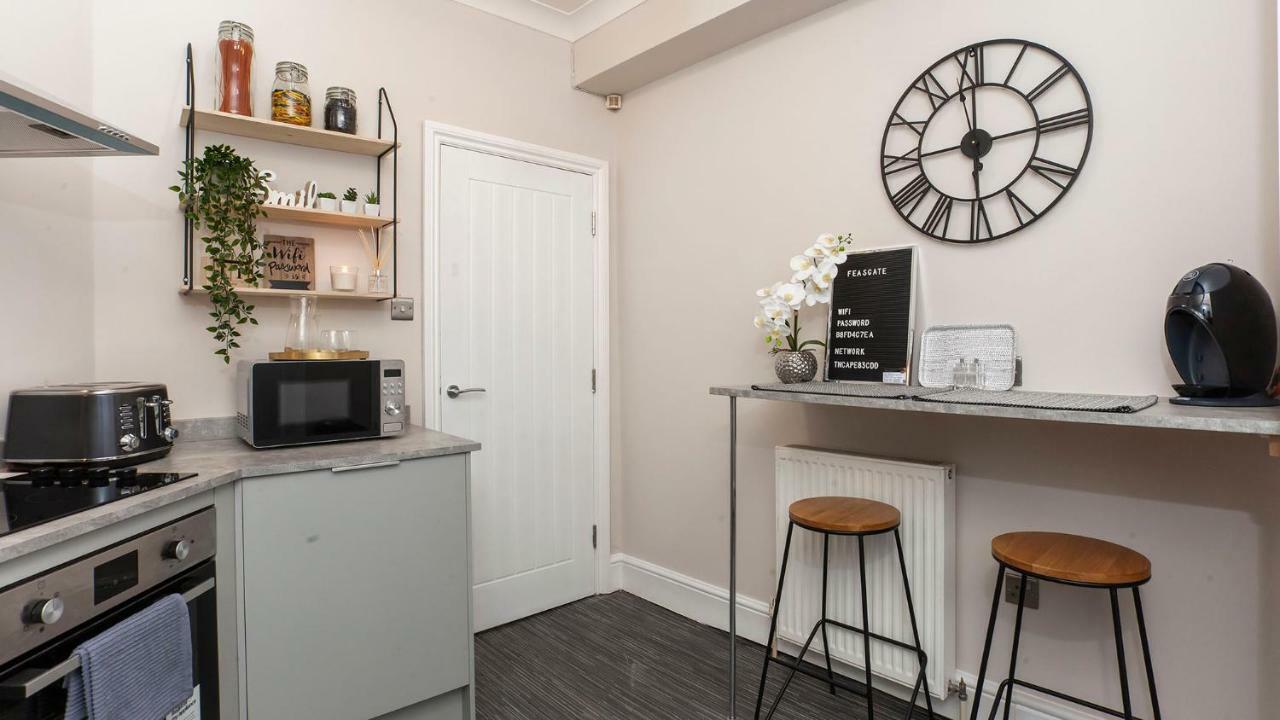 Stylish And Most Central 2 Bed -Free Parking Йорк Екстериор снимка