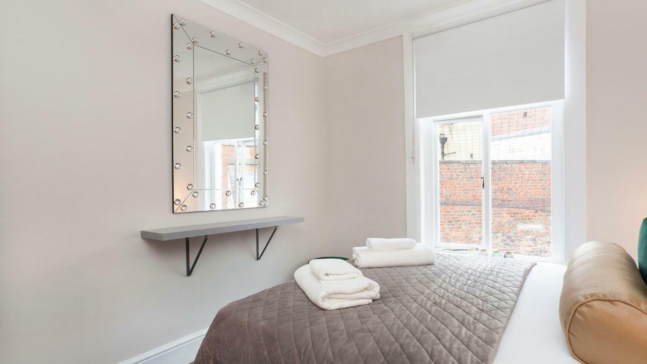 Stylish And Most Central 2 Bed -Free Parking Йорк Екстериор снимка